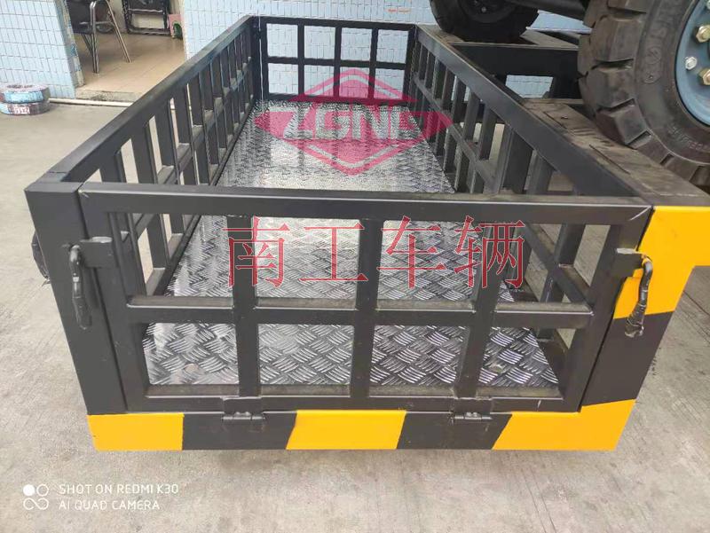 8吨骨架式开云足球体育_开云足球(中国)带尾箱框