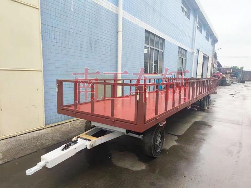 7吨开云足球体育_开云足球(中国)牵引工具拖车 带护栏减震刹车功能拖车