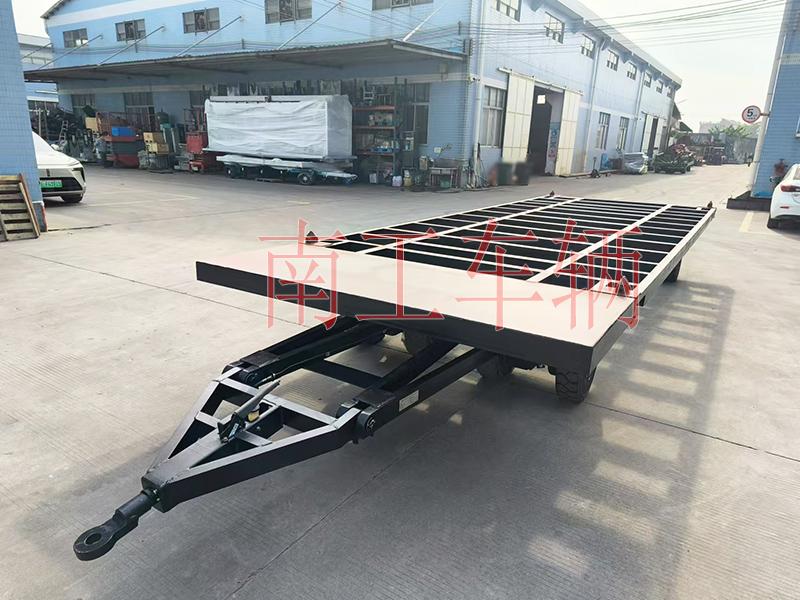 12吨骨架式开云足球体育_开云足球(中国) 带角锁刹车全挂车