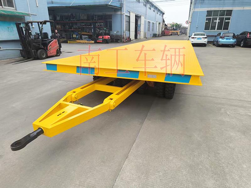 30吨重型12米牵引开云足球体育_开云足球(中国) 全挂车橙色