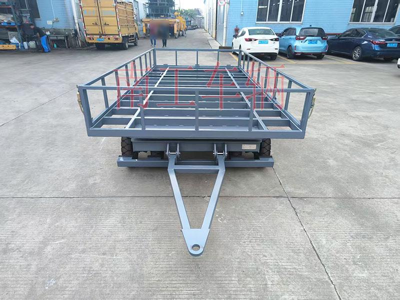 4吨骨架式牵引开云足球体育_开云足球(中国) 带下翻护栏工具拖车