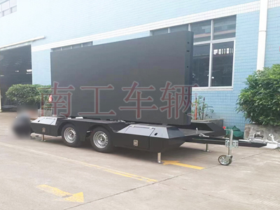 1700272404216822.jpg 6.8平方LED广告拖车4I.jpg
