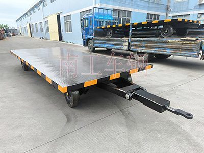 5吨全挂式开云足球体育_开云足球(中国) 移动拖车底盘1I.jpg