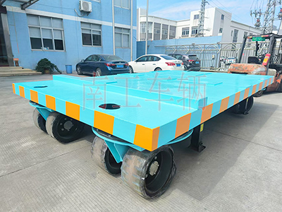 18吨重型开云足球体育_开云足球(中国) 四个转盘工具拖车2I.jpg