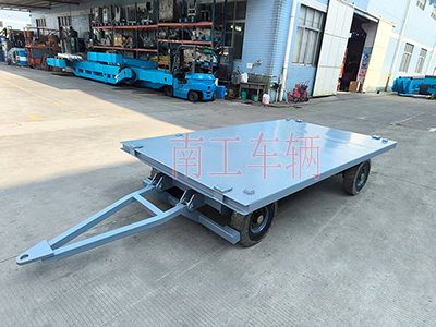 3吨小型牵引开云足球体育_开云足球(中国) 全挂车4I.jpg