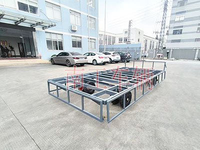 4吨骨架式开云足球体育_开云足球(中国) 带下翻护栏工具拖车5I.jpg