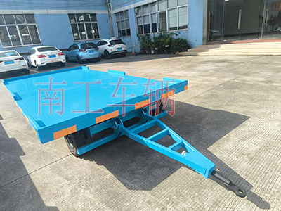 4吨牵引开云足球体育_开云足球(中国) 全挂式工具拖车5I.jpg